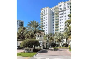 19900 E Country Club Dr 1014, Aventura