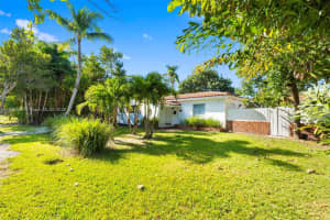 738 Fernwood Rd, Key Biscayne