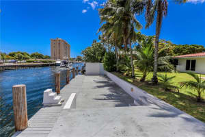 2135 Arch Creek Dr 0, North Miami