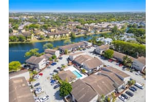 15660 Sw 82nd Cir Ln 6-6, Miami