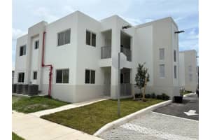 310 E 7th St 101-204, Hialeah