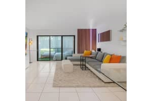 8415 Sw 107th Ave 130w, Miami