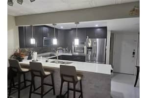 404 Nw 68th Ave 216, Plantation