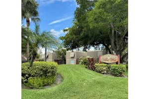 1341 W Fairway Rd 1, Pembroke Pines