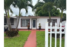 821 E 13th St, Hialeah