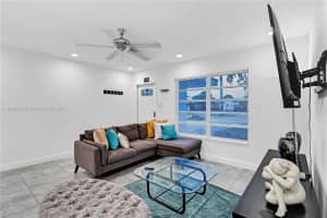 1165 Sw 4th Ter 1/2, Pompano Beach