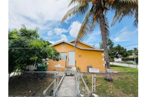 1873 Sw 3rd St, Miami