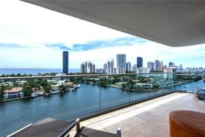 19707 Turnberry Way 18j, Aventura
