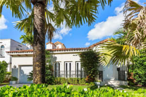737 Alhambra Cir, Coral Gables