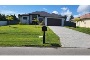 404 Nw 1st St, Cape Coral