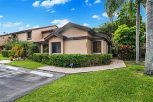 9535 Nw 38th Pl, Sunrise