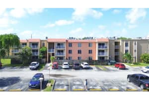5231 Geneva Way 307, Doral