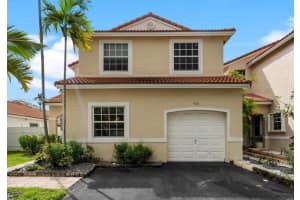 934 Sw 179th Ave, Pembroke Pines