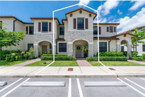 10140 Sw 228th Ter, Miami