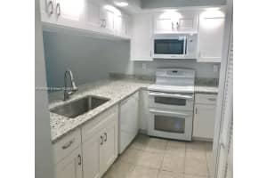 6800 Cypress Rd 407, Plantation