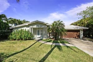 565 Ne Olive Way, Boca Raton