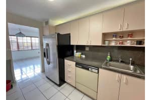 6575 W 4th Ave 311, Hialeah