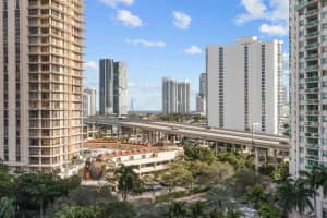 19500 Turnberry Way 9d, Aventura
