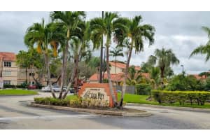 3420 N Pinewalk Dr 722, Margate