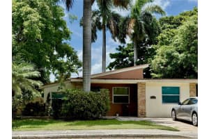 960 Ne 82nd St, Miami