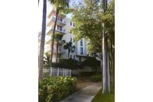 16590 Ne 26th Ave 202, North Miami Beach