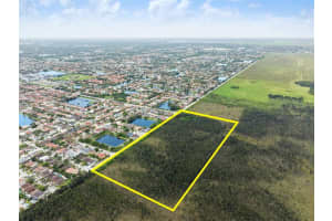 16700 Sw 52/56 St, Miami
