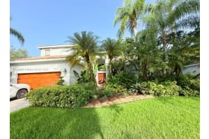 260 Montclaire Dr, Weston 260 Montclaire Dr, Weston