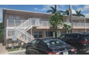230 Sw 11th Ave 20, Hallandale Beach