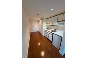 5715 Sw 72nd St 5715, South Miami