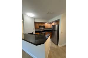 3430 N Pinewalk Dr N 614, Margate