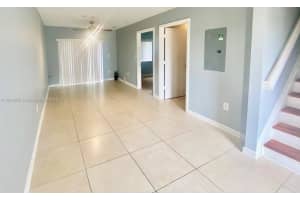 2184 Ne 167th St 1-110, North Miami Beach