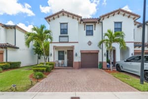 8866 Nw 102nd Pl 8866, Doral