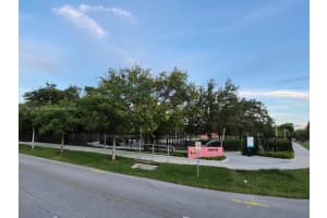 801 Ne 5th St 1-2, Hallandale Beach