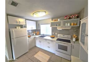 2775 W 61st St 203, Hialeah