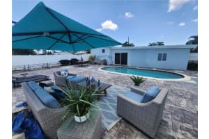 3617 Nw 37th St, Lauderdale Lakes