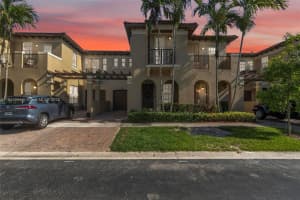 8612 Buckskin Mnr 5-8, Davie