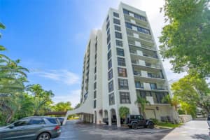 77 Crandon Blvd 3b, Key Biscayne