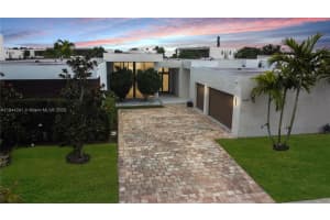 16640 Sunset Way, Weston