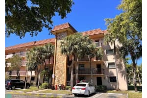 4940 E Sabal Palm Blvd 205, Tamarac