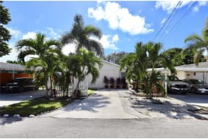 2490 Ne 184th St 2490, North Miami Beach