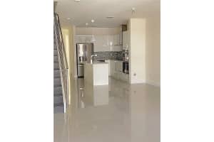 10220 Nw 63 Ter 215, Doral