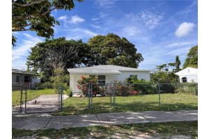 2481 Nw 154th St, Miami Gardens
