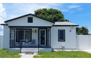 2915 Nw 60th St, Miami