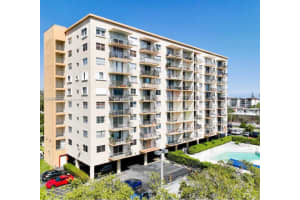 1470 Ne 125th Ter 605, North Miami