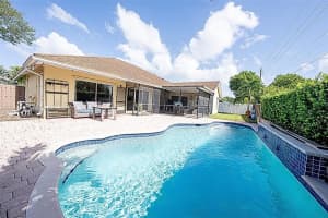 938 Sw 149th Ter, Sunrise