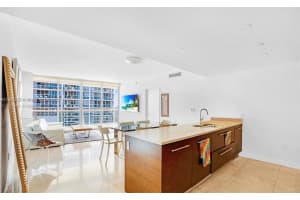 475 Brickell Ave 4909, Miami