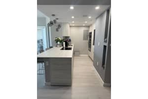 275 Ne 18th St 1405, Miami