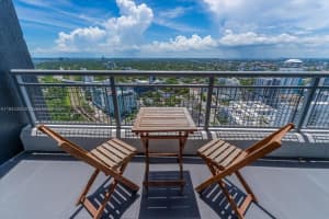 60 Sw 13th St 3203, Miami