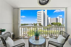 9111 E Bay Harbor Dr 4c, Bay Harbor Islands