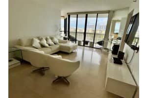 1000 Island Blvd 610, Aventura